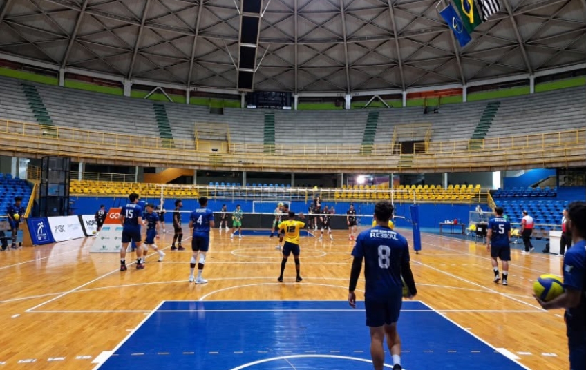 Vôlei masculino de São Caetano derrota a AGEE São Carlos no interior e se classifica como líder da Copa Piratininga