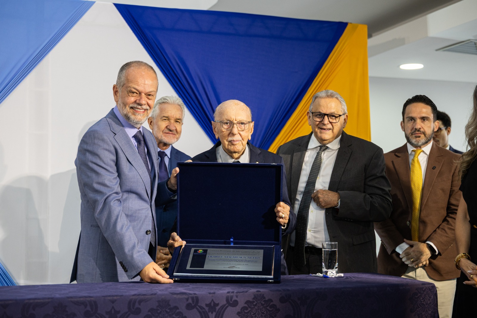 Prefeitura de São Caetano participa de homenagem a líderes autonomistas e personalidades com a Medalha dos Autonomistas