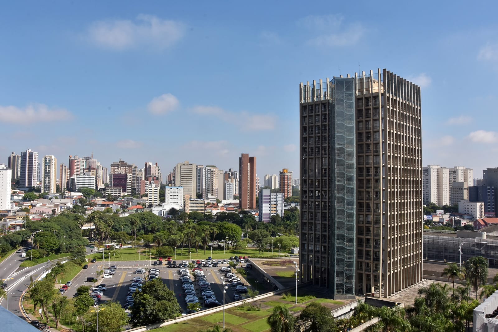 Veja o que abre e fecha em Santo André no Dia do Servidor e no feriado de Finados