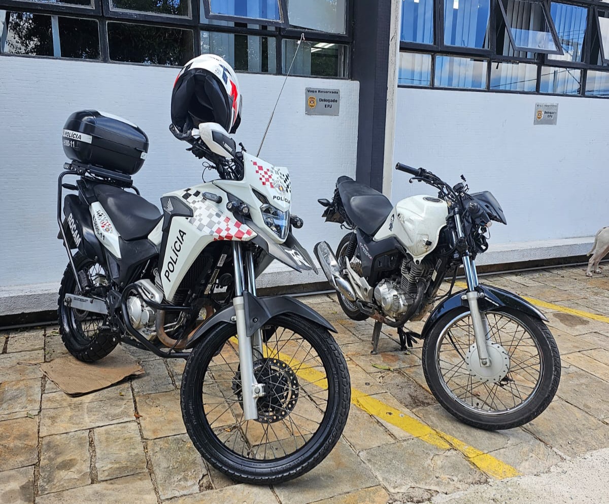 POLÍCIA MILITAR DETÉM INDIVÍDUO CONDUZINDO MOTOCICLETA DUBLE NA ZONA SUL