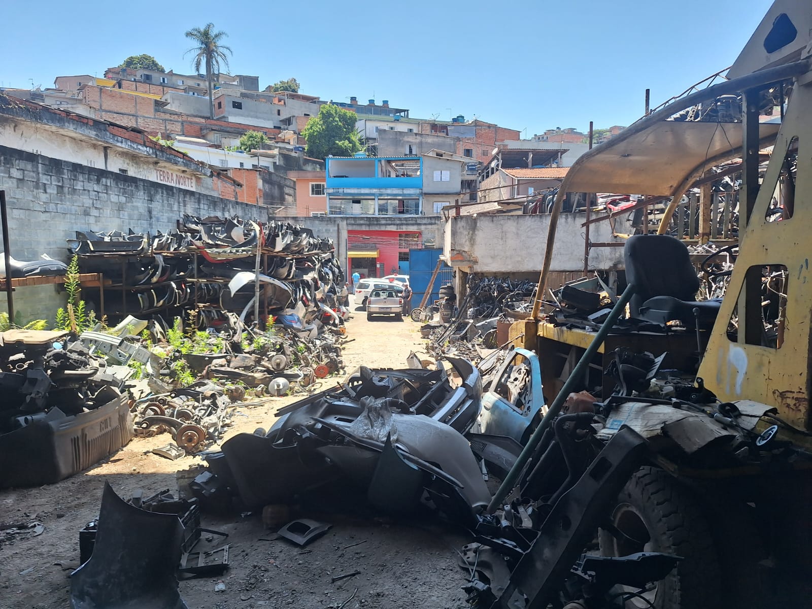 POLÍCIA MILITAR DESMANTELOU GALPÕES DE DESMANCHES EM DIADEMA