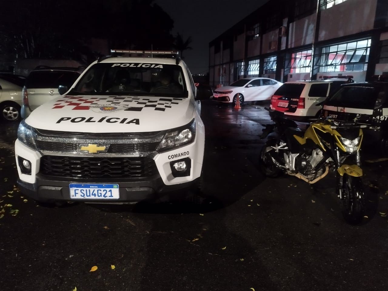 POLICIA MILITAR RECUPERA MOTOCICLETA ROUBADA NA ZONA SUL DE SÃO PAULO