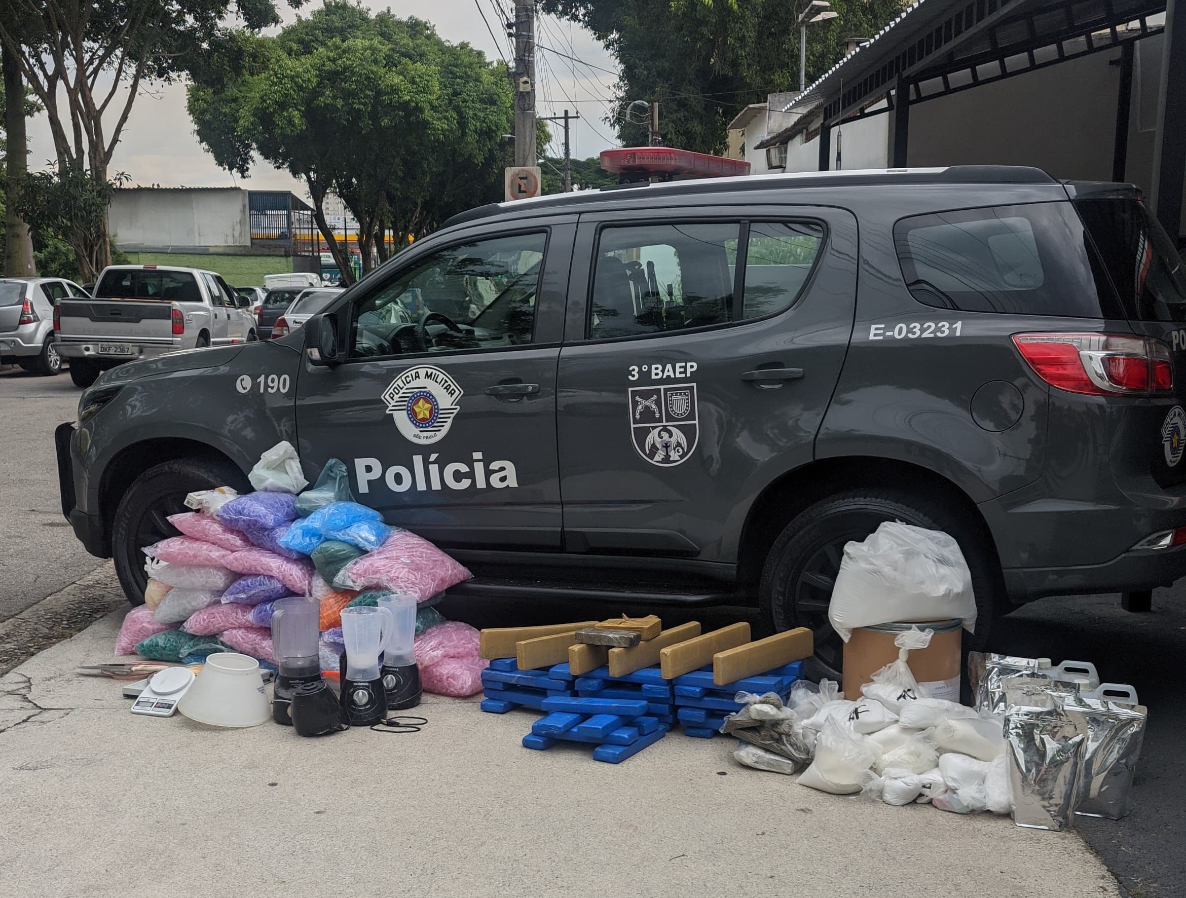 BAEP PRENDE HOMEM COM MAIS DE 100 KG DE DROGAS EM SÃO JOSÉ DOS CAMPOS 