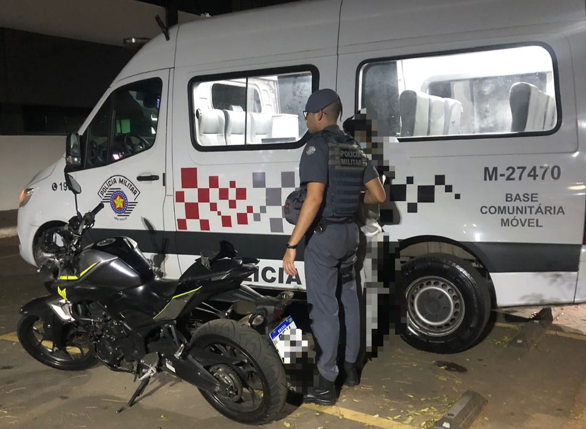 ADOLESCENTE É APREENDIDO APÓS SER FLAGRADO COM MOTO FURTADA NA ZONA SUL DE SÃO PAULO