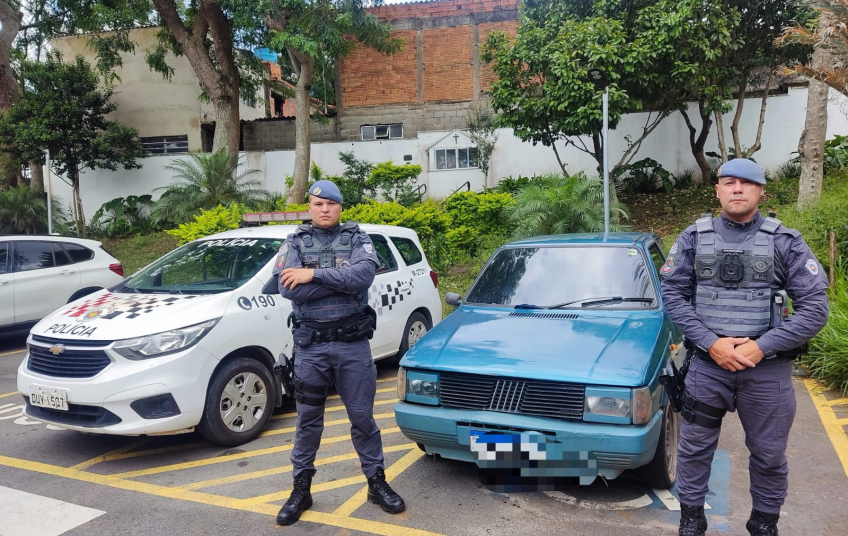 POLÍCIA MILITAR RECUPERA VEÍCULO FURTADO E PRENDE DOIS INDIVÍDUOS EM FLAGRANTE