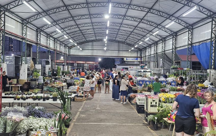Mercado de Flores da Craisa é opção para compra do Dia das Mães
