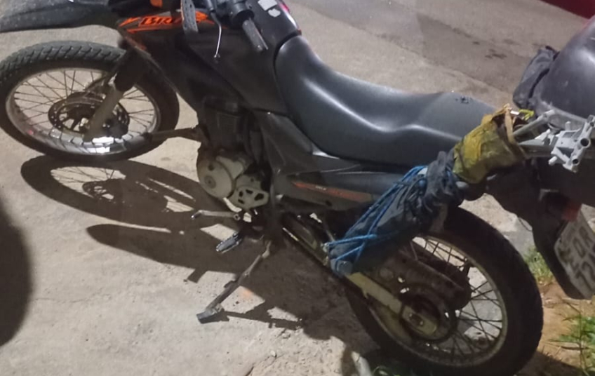Policiamento Municipal recupera motocicleta furtada no bairro Cidade Parque Brasília
