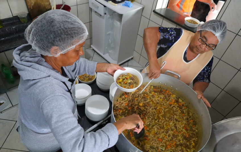 Cozinha Solidária de Mauá garante complemento alimentar para 200 pessoas