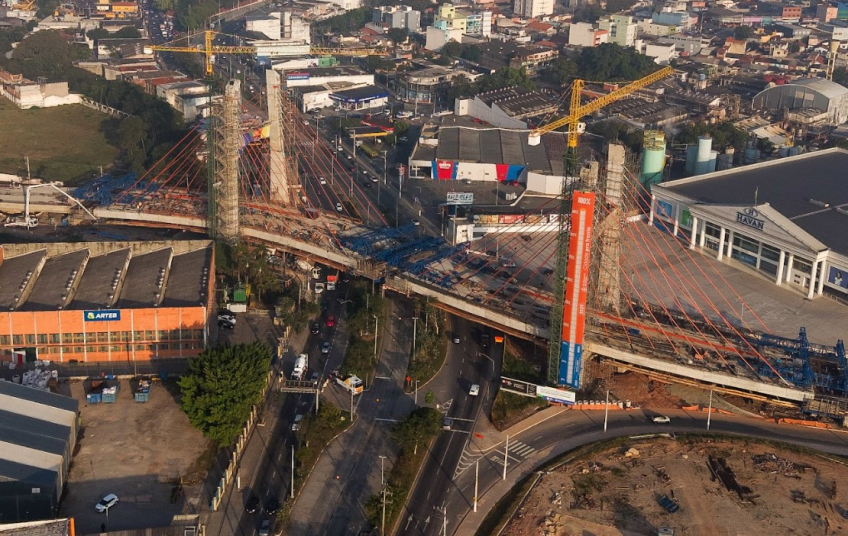 Obras do Viaduto Estaiado Robert Kennedy ultrapassam mais de 90% de execução com nova etapa de concretagem