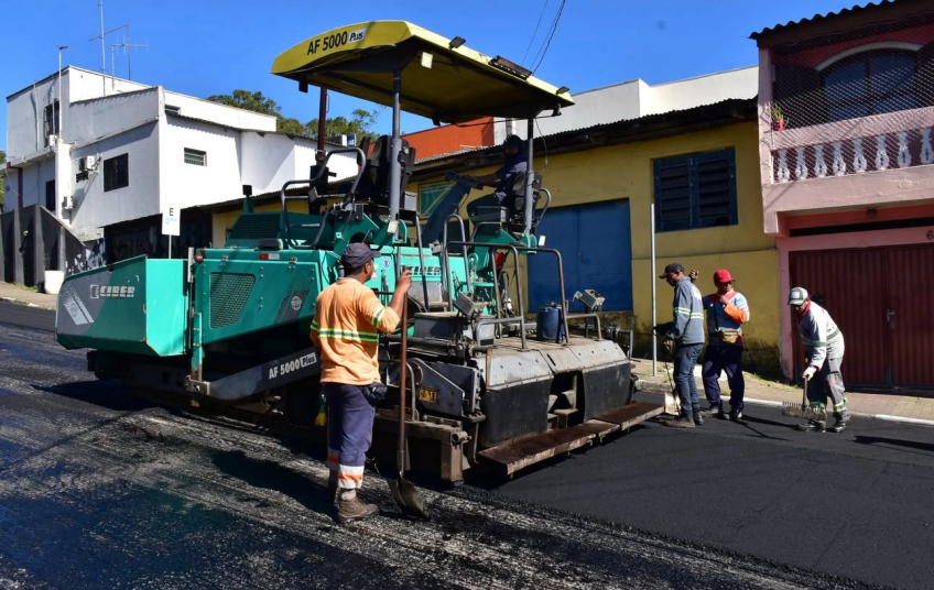 Rio Grande da Serra avança com a terceira etapa das obras de revestimento asfáltico