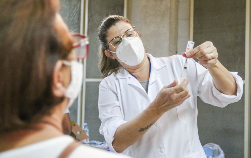 Cobertura vacinal contra a gripe alcança 50% do grupo prioritário em São Bernardo, índice superior ao do Estado e ao Brasil