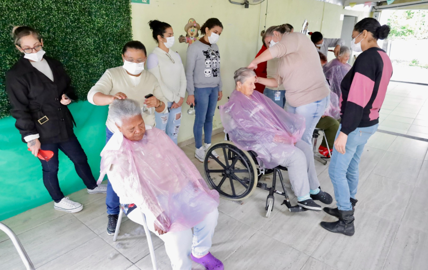 Solidariedade, aprendizado e cuidado: alunas do Qualifica Mauá realizam ação social com idosos