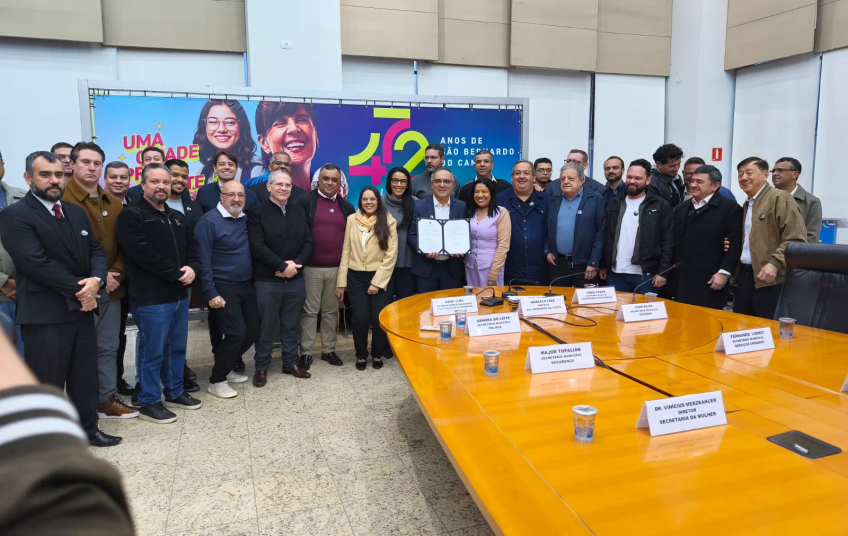 Compromisso pela vida das mulheres une prefeito, secretários e vereadores em São Bernardo