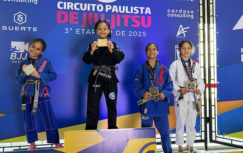 Rebeca Bem-Te-Vi, atleta de São Bernardo, é pentacampeã do Circuito Paulista de Jiu-Jítsu