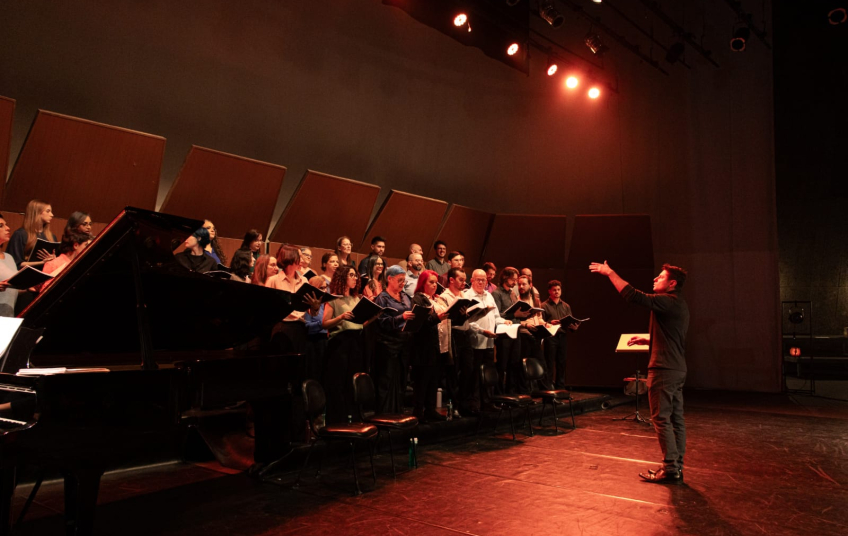 Teatro Municipal de Santo André recebe espetáculo Carmina Burana com coro de 150 vozes  