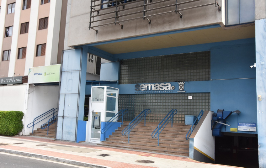 Semasa promove programa de renegociação de dívidas