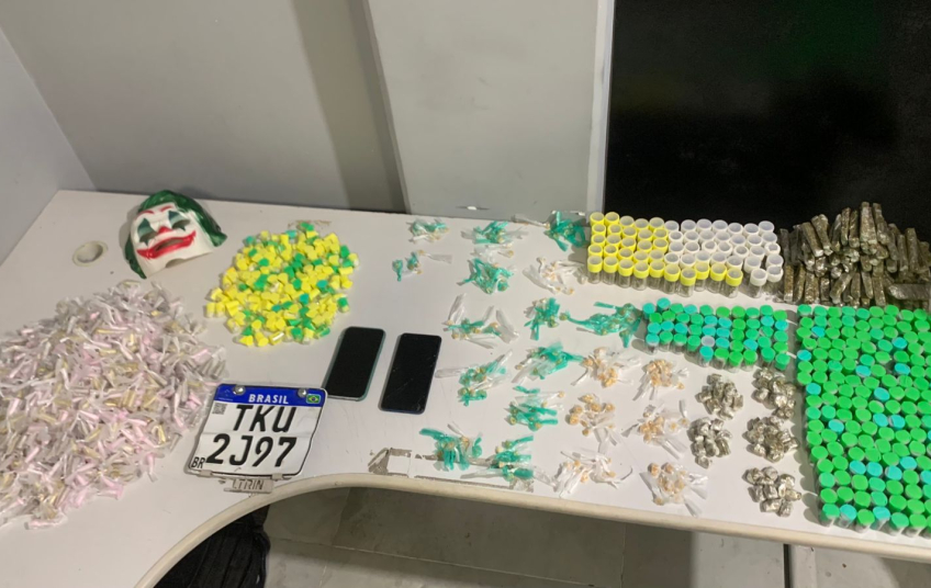 POLÍCIA MILITAR APREENDE GRANDE QUANTIDADE DE DROGAS NA ZONA SUL DE SÃO PAULO