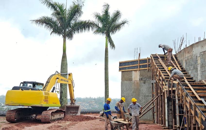 Escada de acesso ao pavimento superior marca nova etapa das intervenções no espaço turístico Foto: Gabriel Mazzo (PMETRP)