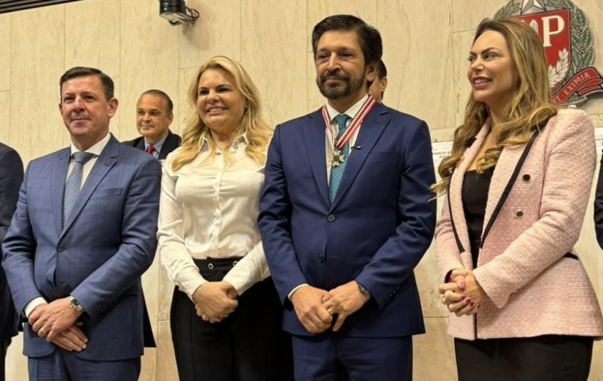 Deputada Carla Morando homenageia prefeito Ricardo Nunes com o Colar de Honra ao Mérito Legislativo na Alesp