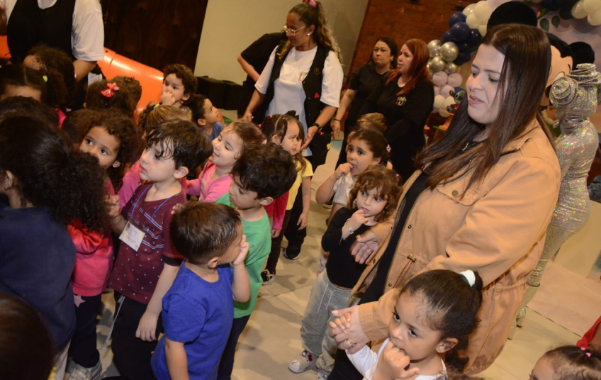 Primeira-dama de Santo André, Jessica Roberta, encerra Mês das Crianças com recorde de ações e milhares de sorrisos