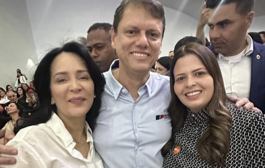 Jessica Roberta participa de lançamento de programa social com governador Tarcísio e primeira-dama do Estado