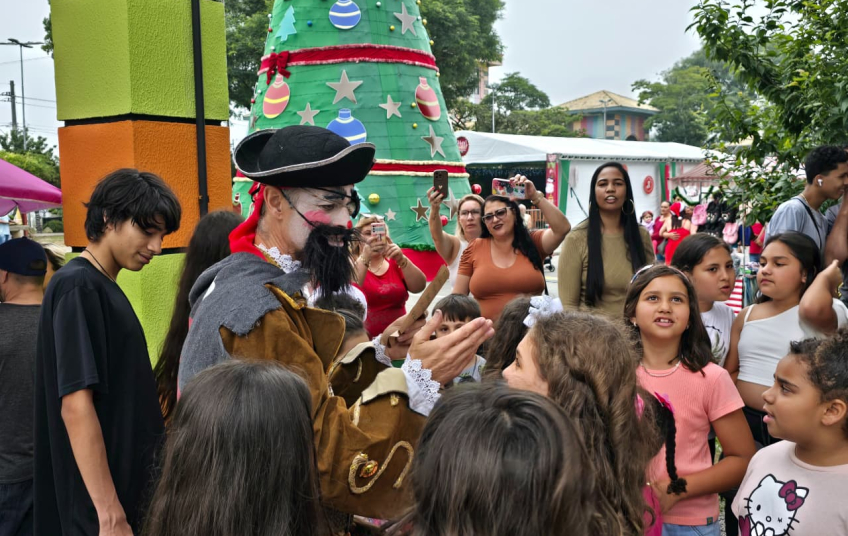 Magia, arte e tradição encantam público no Natal Mágico de Ribeirão Pires 2025