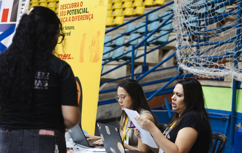 Feirão de Empregos de Natal de São Bernardo acende esperança por emprego como presente de Natal antecipado