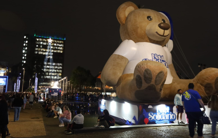 Paço Encantado termina neste domingo com coral, despedida do Papai Noel e tributo ao Queen