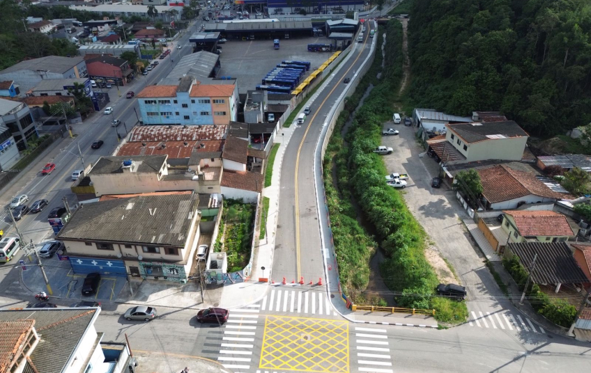 Prefeitura de Ribeirão Pires entrega primeiro trecho do prolongamento da Avenida Prefeito Valdírio Prisco