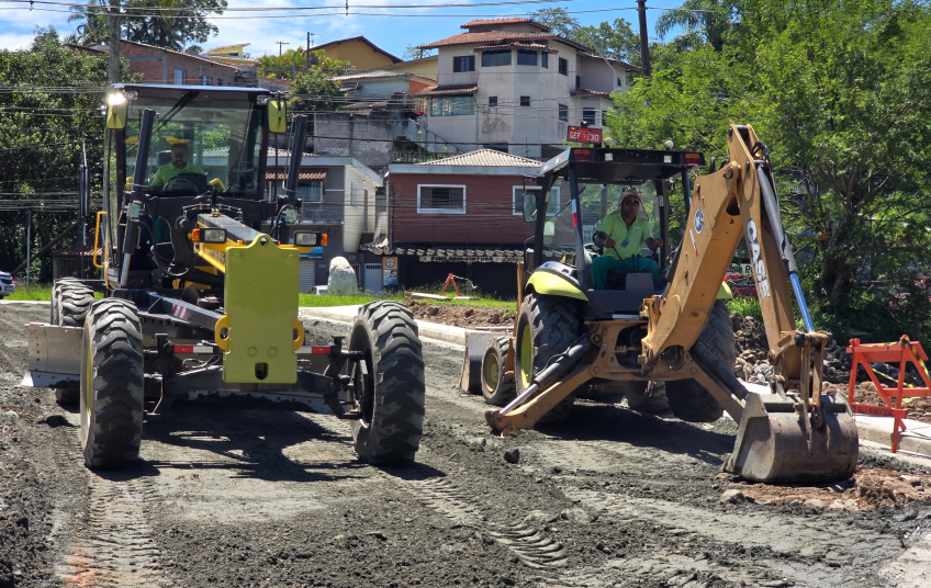 Nova alça de acesso no bairro Santa Luzia em Ribeirão Pires facilita circulação de veículos