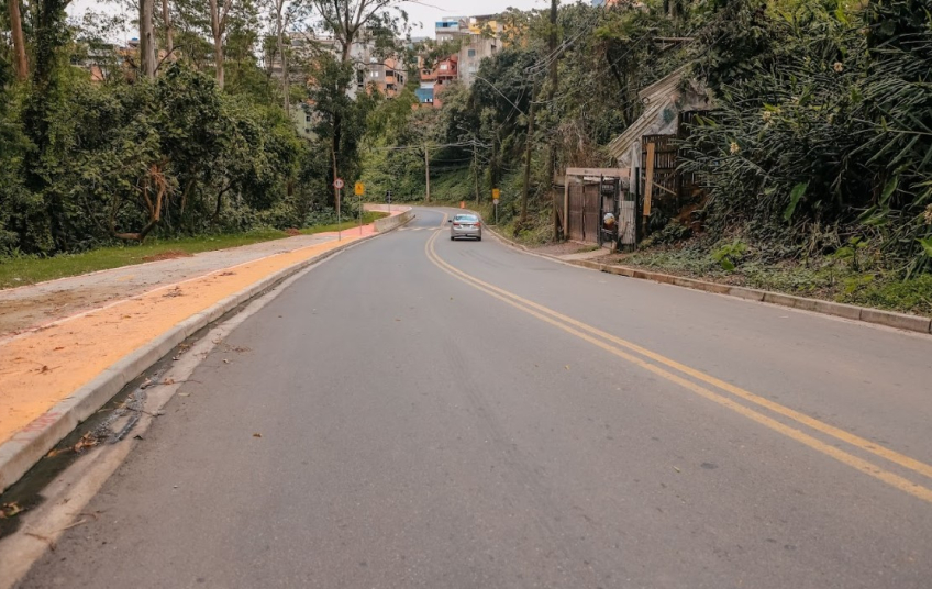 Requalificação de novo trecho da Estrada dos Alvarengas, em São Bernardo, avança e será entregue ainda em janeiro