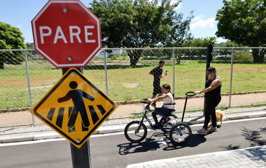 Minicidade do Futuro ganha triciclos adaptados para crianças com deficiência