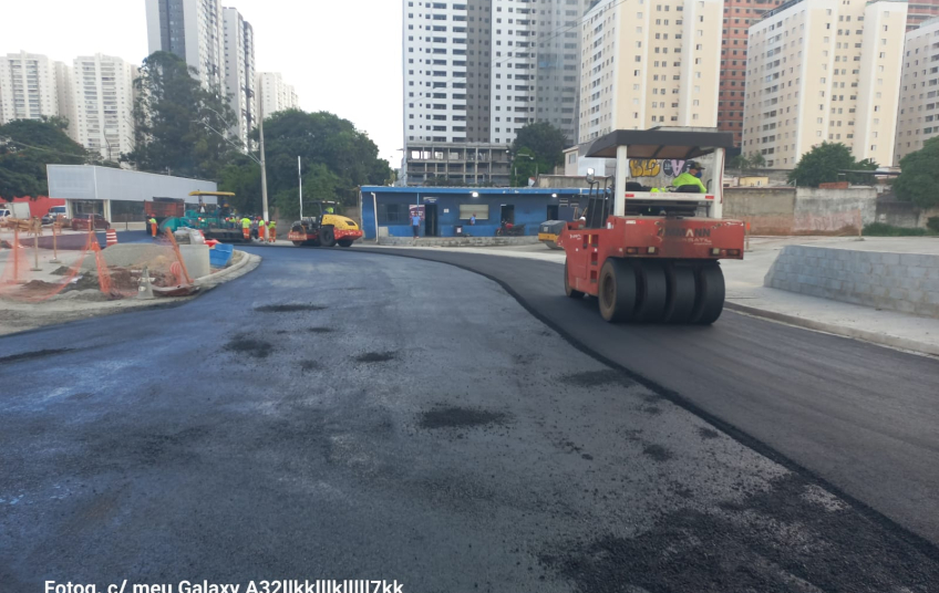Rotatória da Aldino Pinotti é liberada ao tráfego